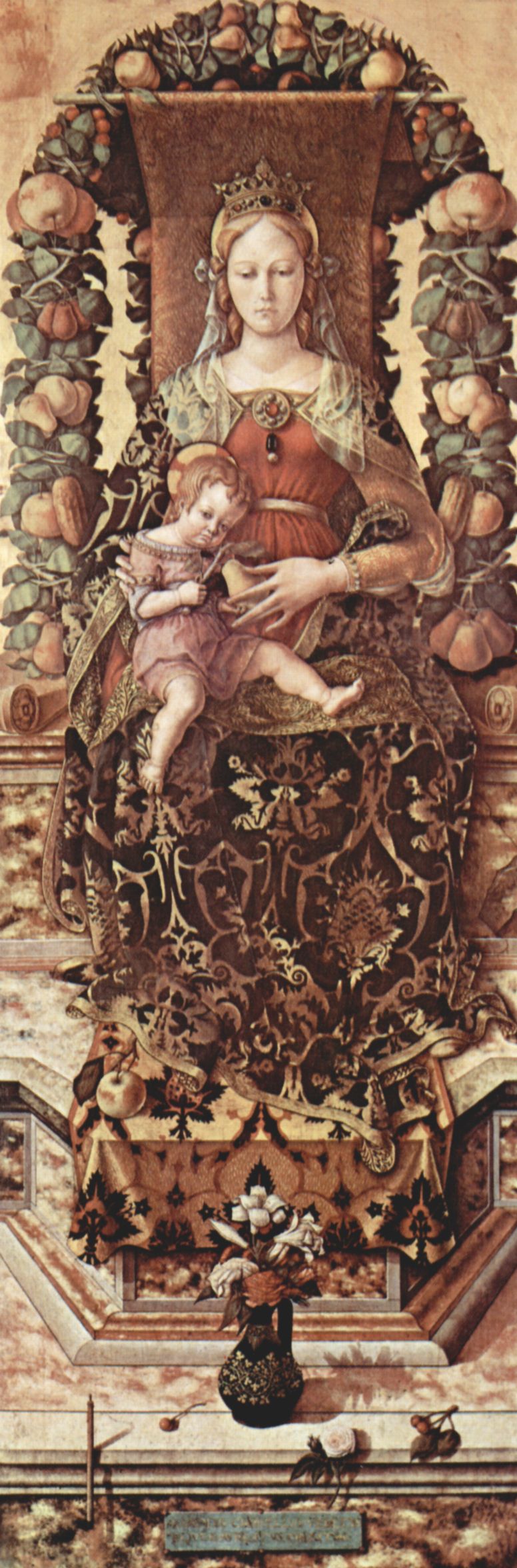 Carlo Crivelli: Altar aus dem Dom von Camerino, Madonna della Candeletta, Szene: Thronende Madonna und erloschene Kerze zu Fen des Thrones